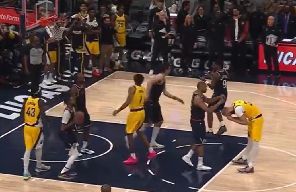 九游互动-明着摆烂？步行者0.1秒落后1分获2罚，赫夫两罚不中送走比赛